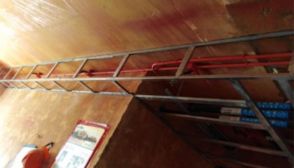 南山楠木工階段