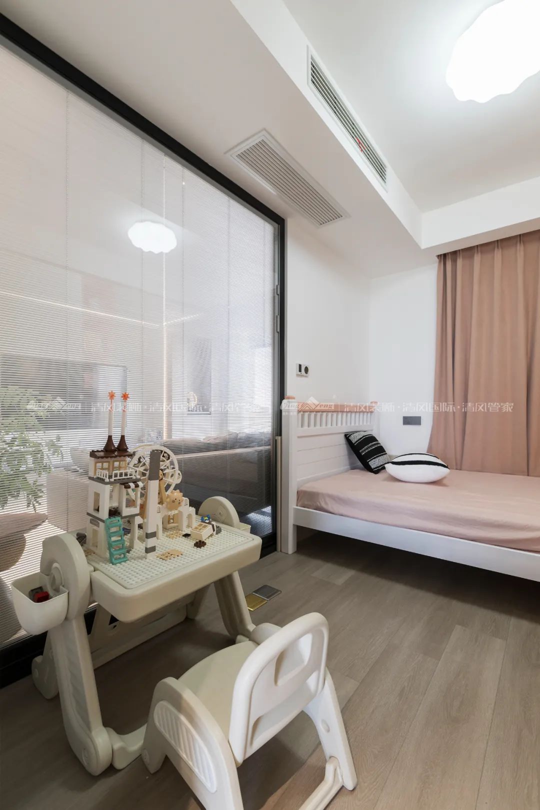 賞·析|140㎡現代簡約，光影自由穿梭的家滿是松弛感！