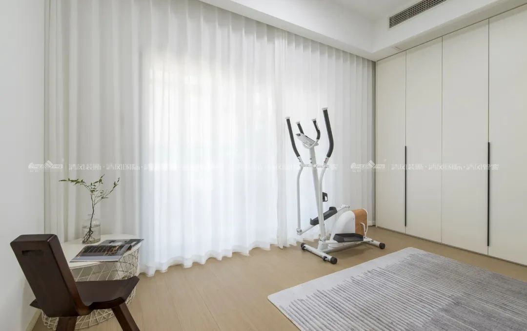 賞·析|300㎡輕法混搭風,時尚溫馨感拉滿! 賞·析|300㎡輕法混搭風,時尚溫馨感拉滿!