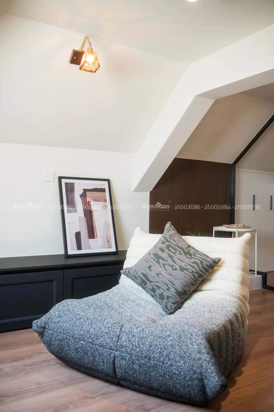 賞·析|300㎡輕法混搭風,時尚溫馨感拉滿! 賞·析|300㎡輕法混搭風,時尚溫馨感拉滿!