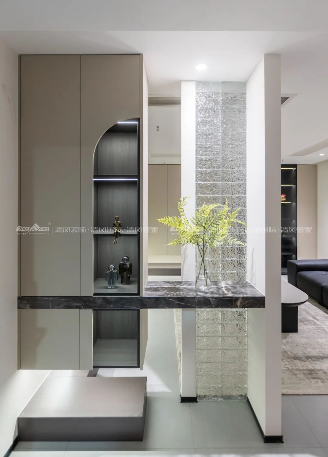 賞·析|300㎡輕法混搭風,時尚溫馨感拉滿! 賞·析|300㎡輕法混搭風,時尚溫馨感拉滿!