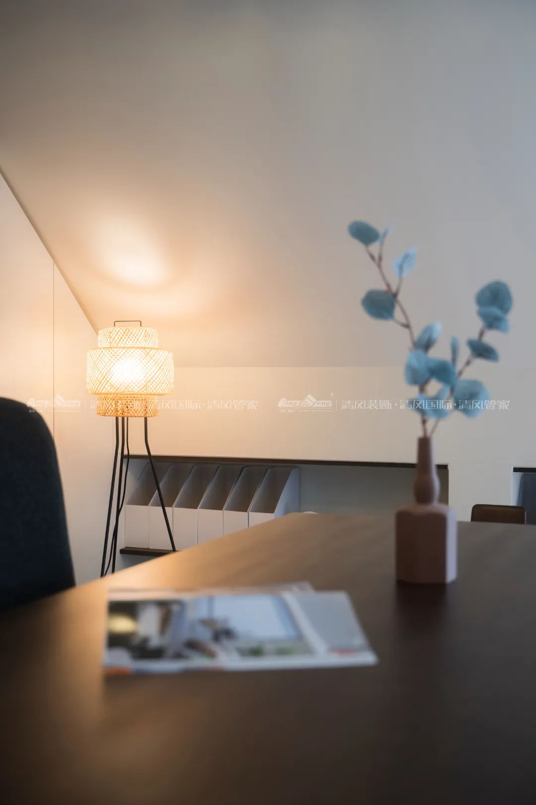 賞·析|300㎡輕法混搭風,時尚溫馨感拉滿! 賞·析|300㎡輕法混搭風,時尚溫馨感拉滿!