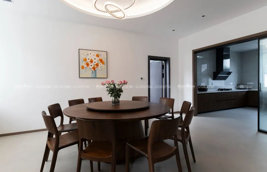 賞·析|420㎡現(xiàn)代簡(jiǎn)約，家是自然的延伸