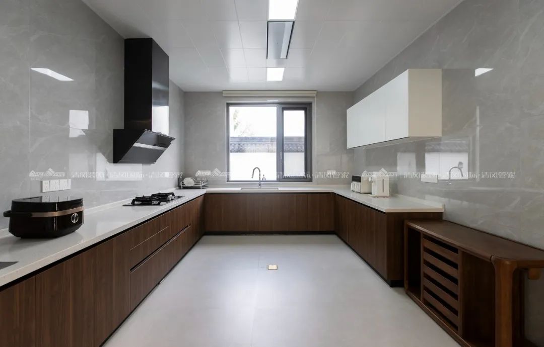 賞·析|420㎡現(xiàn)代簡(jiǎn)約，家是自然的延伸