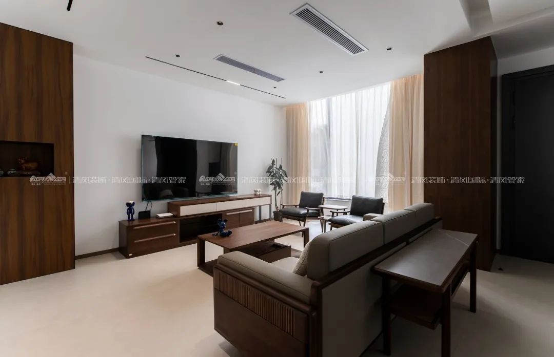 賞·析|420㎡現(xiàn)代簡(jiǎn)約，家是自然的延伸