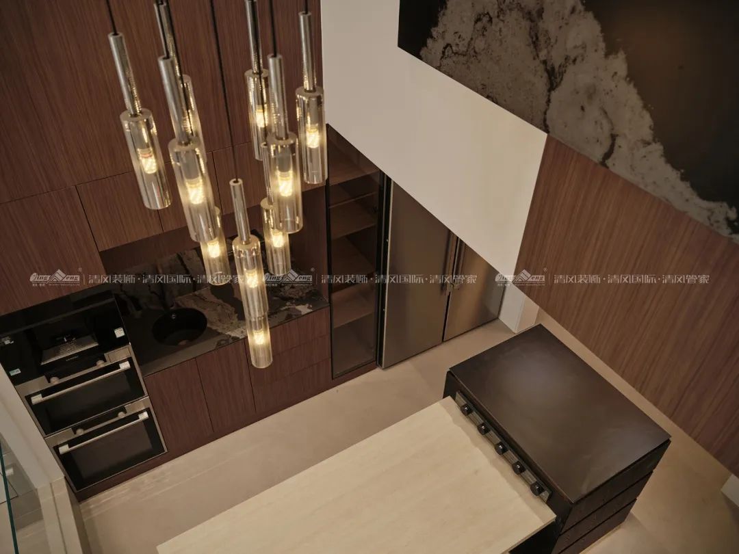 賞·析|289㎡現代極簡別墅,生活與藝術的碰撞 賞·析|289㎡現代極簡別墅,生活與藝術的碰撞