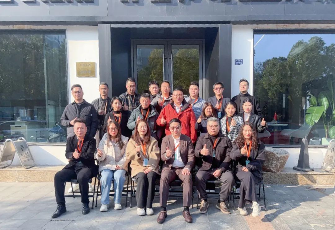 清風裝飾企業集團祝大家元旦快樂,2025鴻運當頭! 清風裝飾企業集團祝大家元旦快樂,2025鴻運當頭!